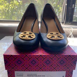 Tory Burch Chelsea Logo Medallion Wedge 8